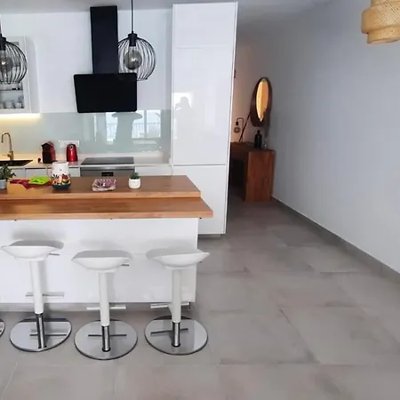 Adelfas Apartamento *
